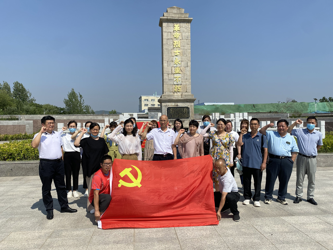 合影.jpg