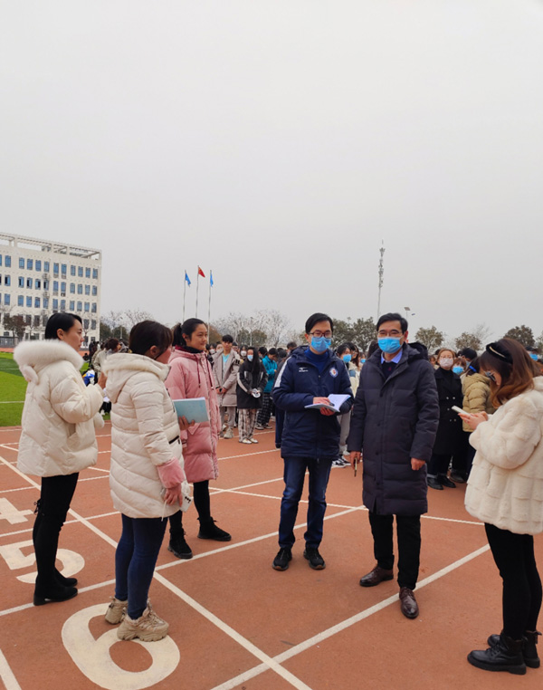 学生核酸检测.jpg