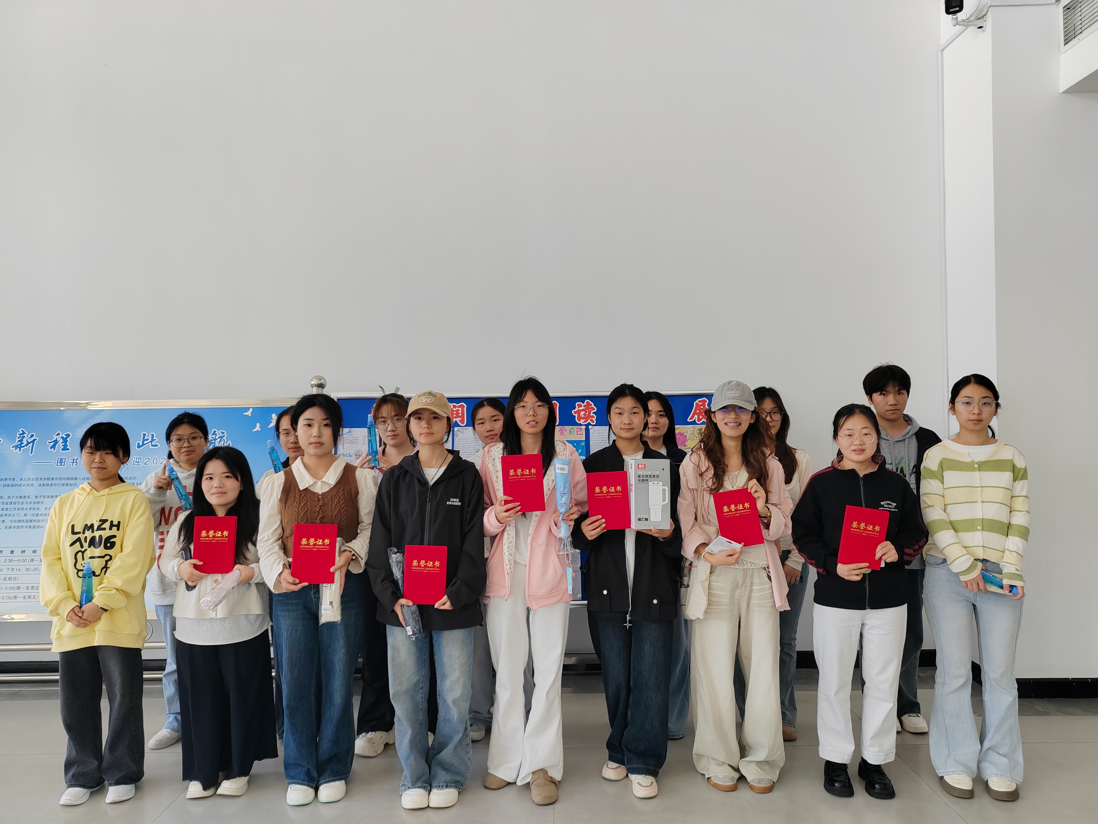 获奖学生合照.jpg