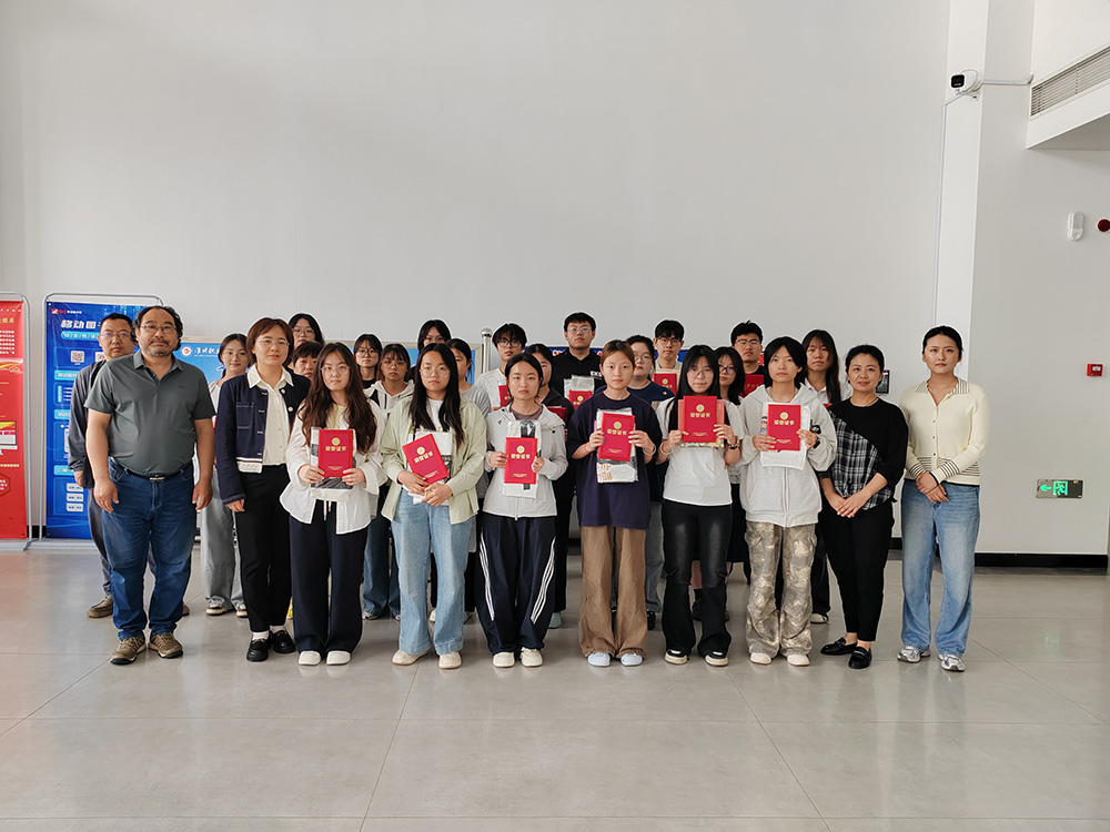 202606010850112665_QXNp4YYi.jpg 集体合照.jpg